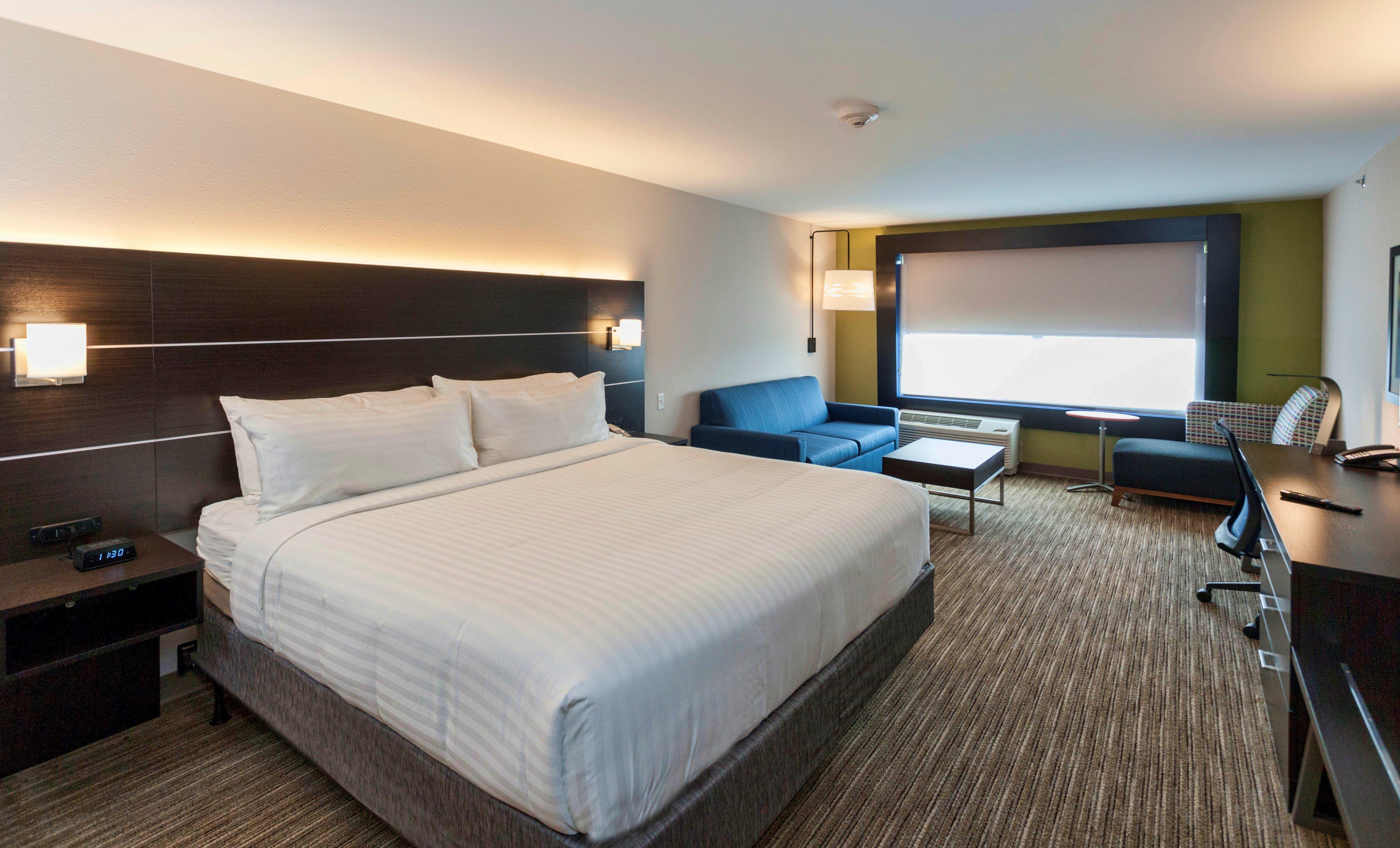 Holiday Inn Express & Suites - Dodge City By Ihg Экстерьер фото