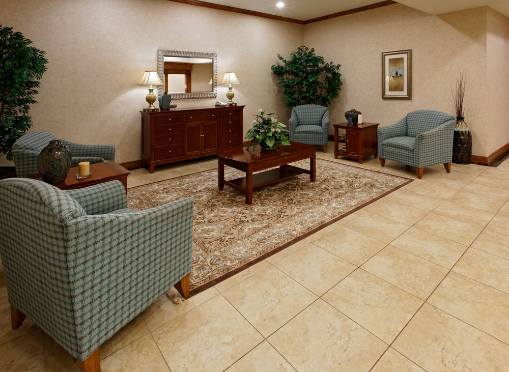 Holiday Inn Express & Suites - Dodge City By Ihg Экстерьер фото